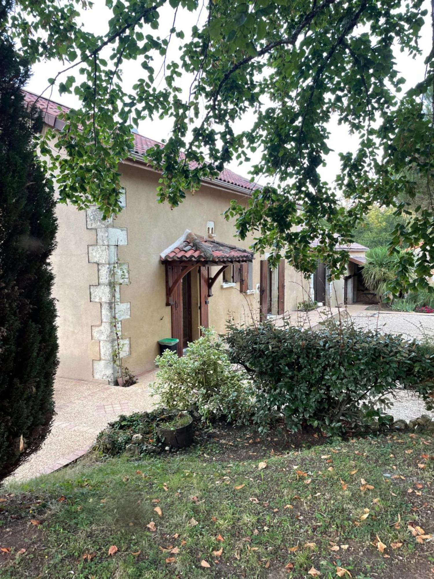 Gite Les Mareillauds - Piscine Salon Exterior photo
